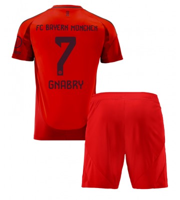 Bayern Munich Serge Gnabry #7 Primera Equipación Niños 2024-25 Manga Corta (+ Pantalones cortos)